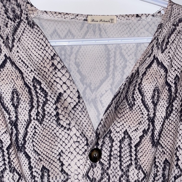 Dress - Picture 2 of 3